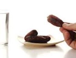 Kurma hingga Madu, Makanan Sunnah Para Nabi untuk Buka Puasa