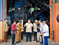 Menuju Indonesia Bersih, Prabowo Dorong Inovasi Sampah Jadi Genteng Murah